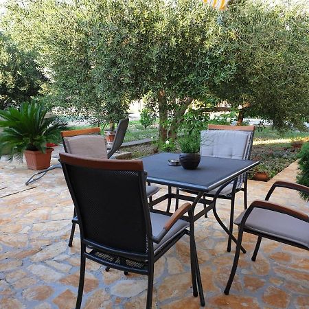 Apartment Mira Трогир Екстериор снимка
