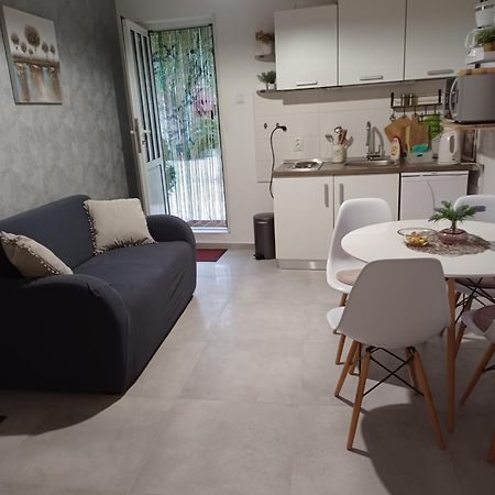 Apartment Mira Трогир Екстериор снимка