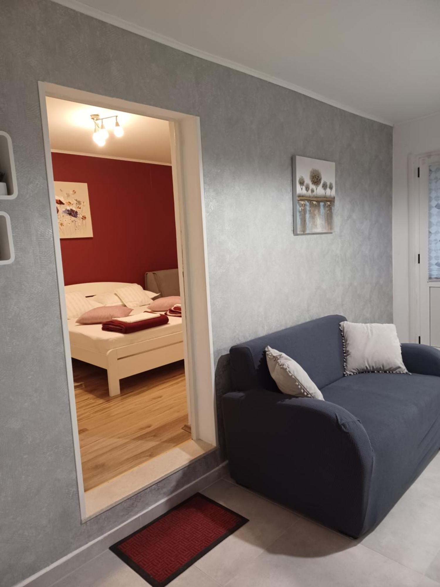 Apartment Mira Трогир Екстериор снимка