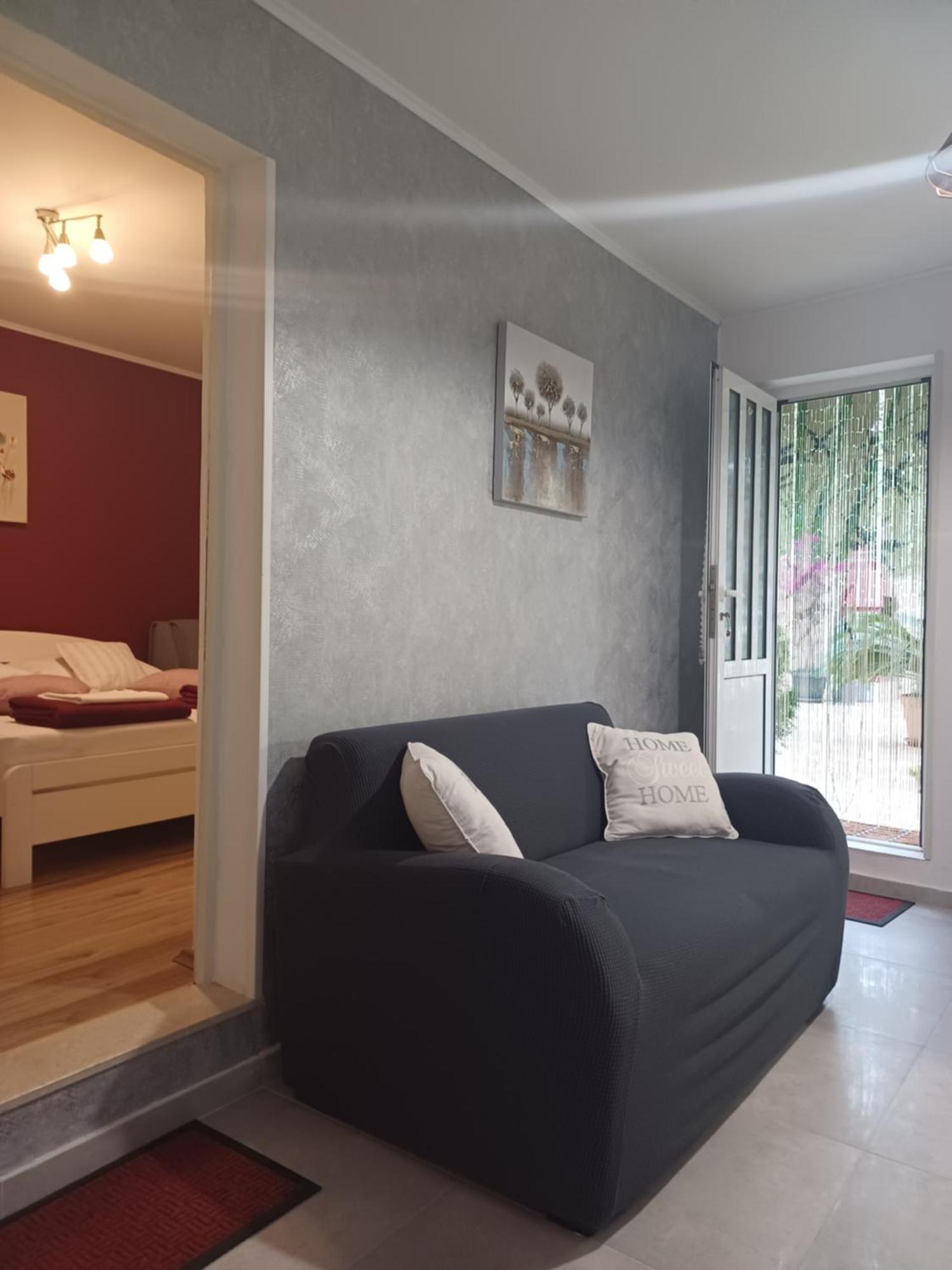 Apartment Mira Трогир Екстериор снимка