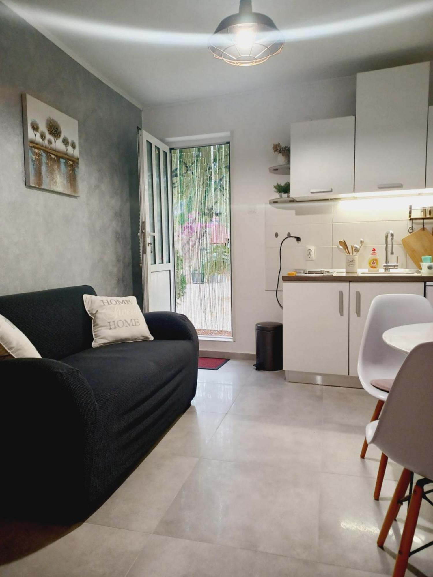 Apartment Mira Трогир Екстериор снимка