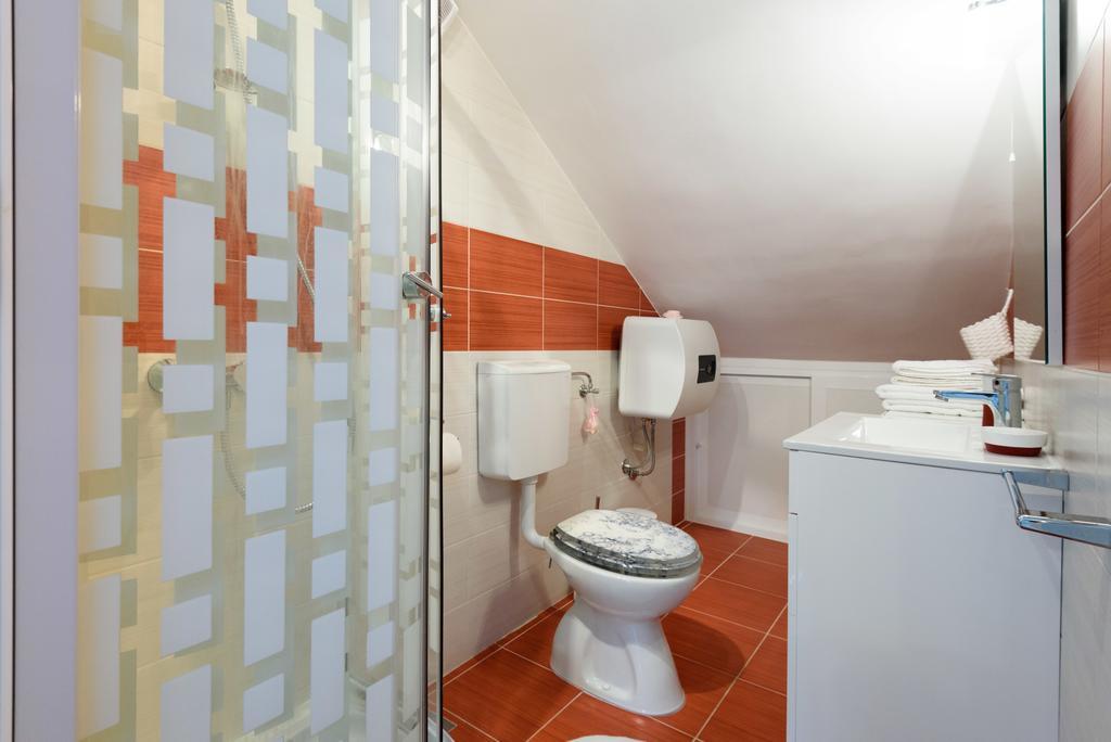 Apartment Mira Трогир Екстериор снимка