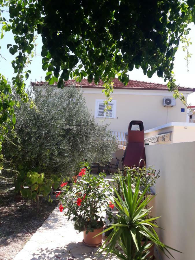 Apartment Mira Трогир Екстериор снимка